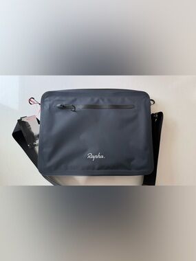 NWT Rapha Welded Messenger Bag Black